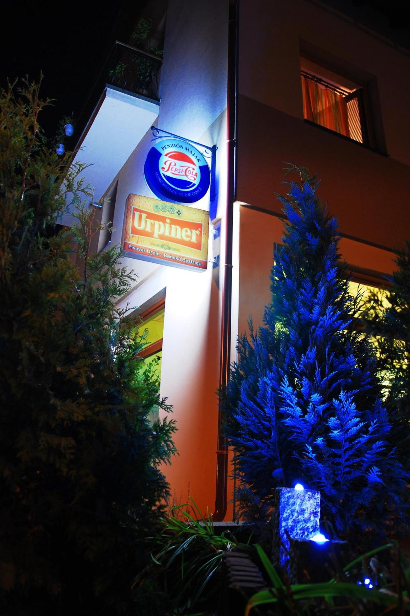 Penzion Majak Banská Bystrica Exterior photo