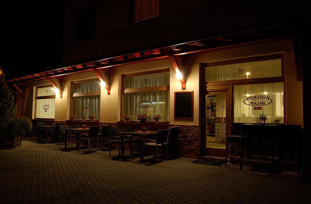 Penzion Majak Banská Bystrica Exterior photo