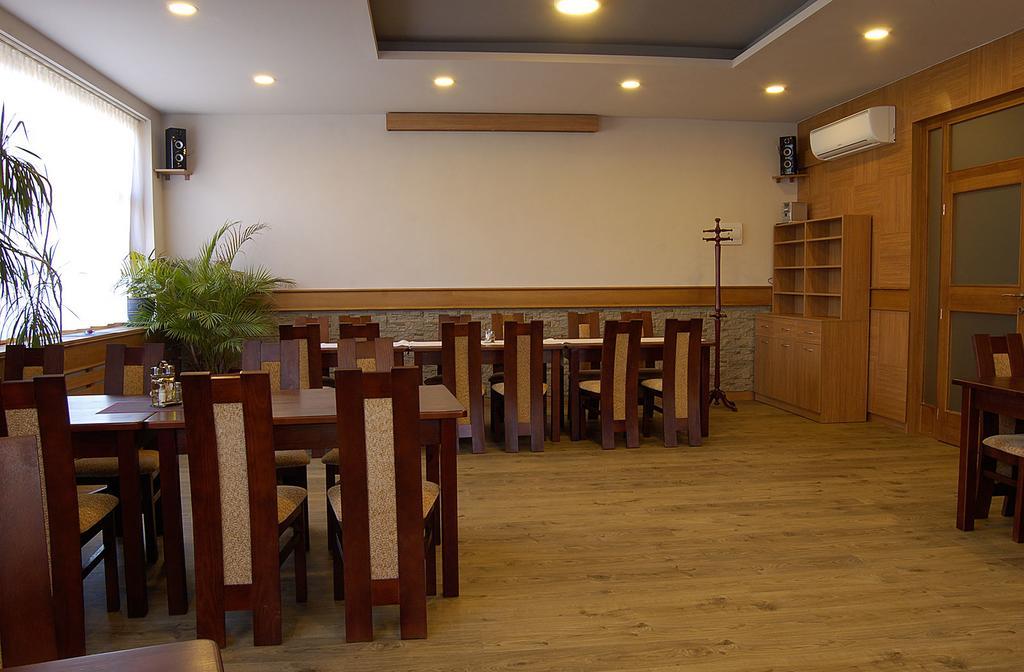Penzion Majak Banská Bystrica Exterior photo
